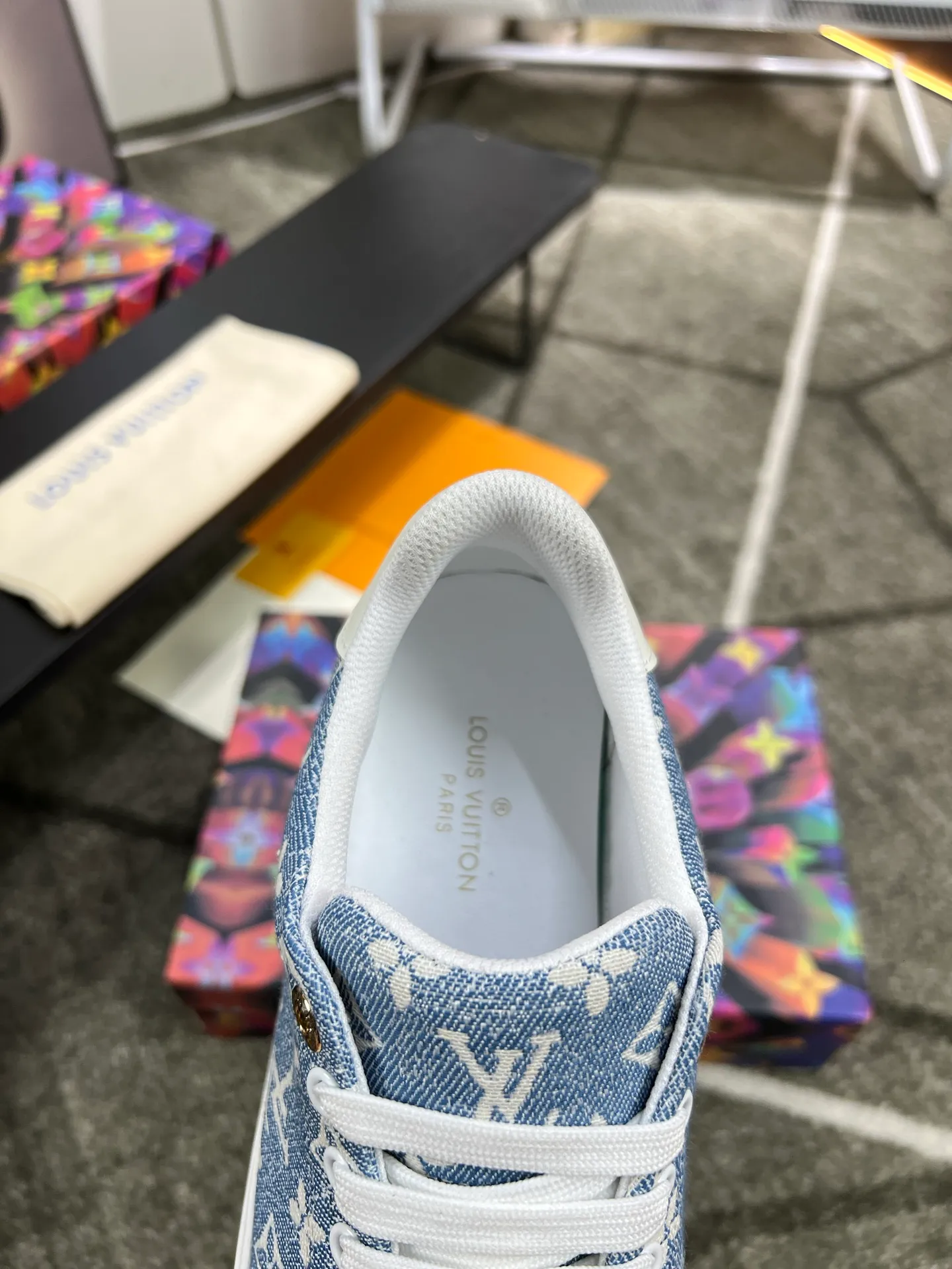 Factory price: 520💰LOUIS VUITTON [Louis VUITTON] New trendy Lv is on the market🎁, casual and fashionable men's shoes👟The upper is made of imported original fabric + cowhide mesh lining, the original wear-resistant rubber outsole, the version is simple and elegant, exclusive for trendy men, six colors available, code number: 38-44, customized 45, 46